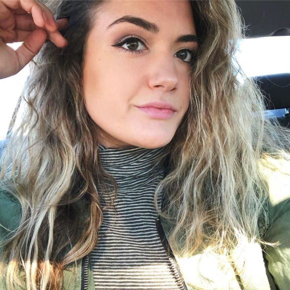 Meet your Posher, Julia - Picture 1 of 1